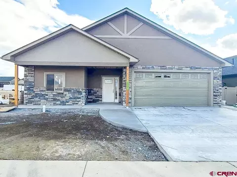 3328 Pinewood St, Montrose, CO 81401