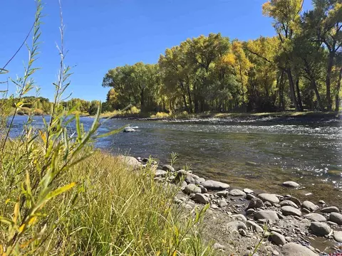 1864 River Island Dr, South Fork, CO 81154