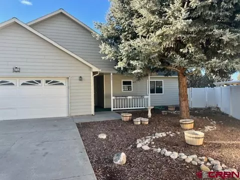 635 Hillsborough Ct, Montrose, CO 81401