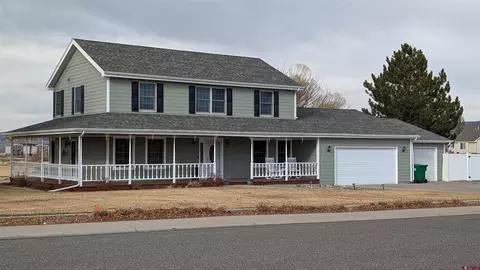 1803 Otter Pond Dr, Montrose, CO 81401