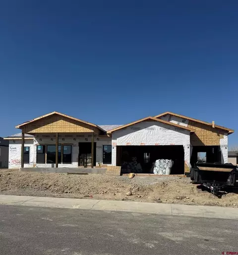 3518 Honey Locust Dr, Montrose, CO 81403