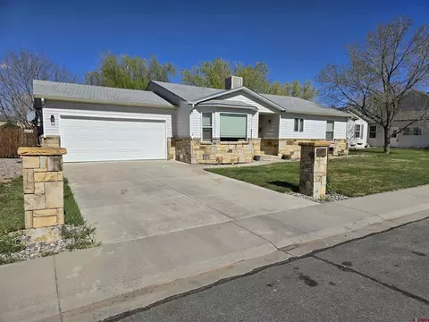 1957 Sara E Ln, Montrose, CO 81401