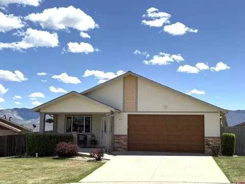 711 Jennings Dr, Cortez, CO 81321