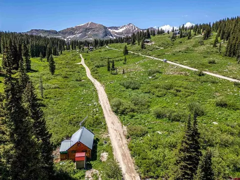210 9th St, Crested Butte, CO 81224