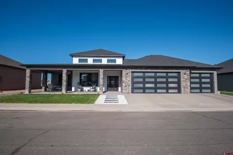 2508 Bear Lake Dr, Montrose, CO 81401