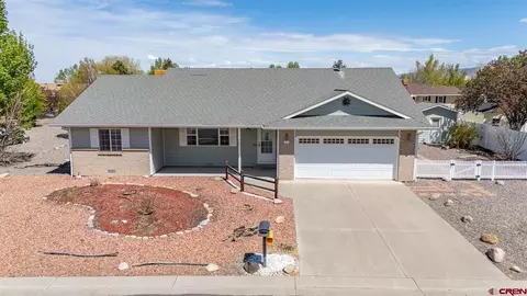 1673 Sneffels St, Montrose, CO 81401