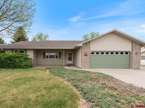 1672 Sneffels St, Montrose, CO 81401