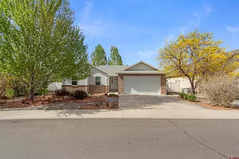 2408 Glen View Dr, Montrose, CO 81401
