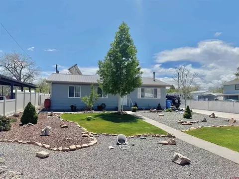 812 N 9th St, Montrose, CO 81401