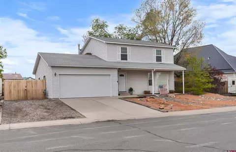 2112 Sara E Ln, Montrose, CO 81401