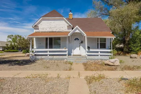 236 N Cascade Ave, Montrose, CO 81401