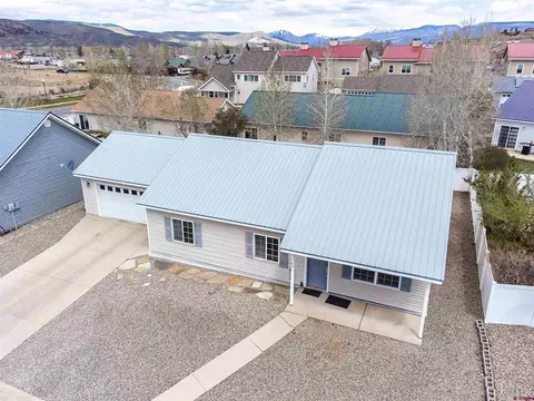 104 Mountaineer Dr, Gunnison, CO 81230