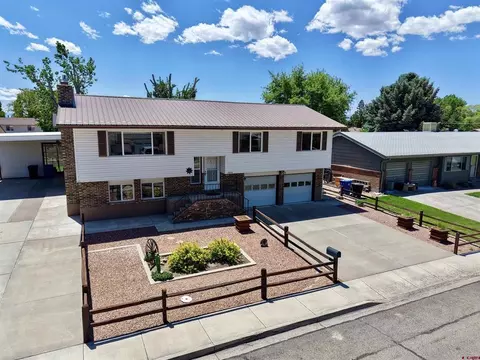 2020 Essex St, Montrose, CO 81401