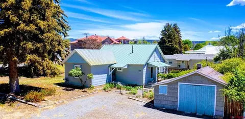 175 NW 4th St, Cedaredge, CO 81413