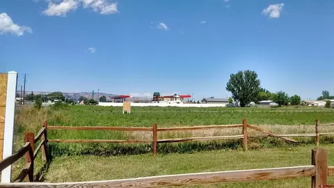 2910 D Rd, Grand Junction, CO 81504