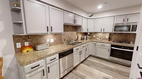 Kitchen - 543 E 2nd Ave #1D, Durango, CO 81301 photo 1 of 2