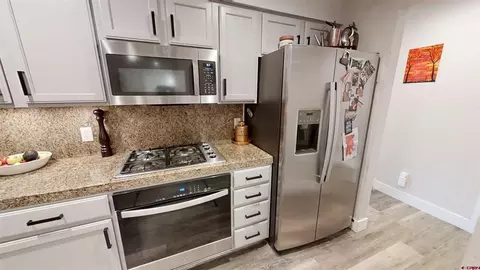 Kitchen - 543 E 2nd Ave #1D, Durango, CO 81301 photo 2 of 2