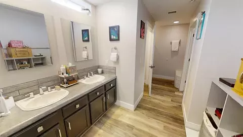 Bath - 543 E 2nd Ave #1D, Durango, CO 81301 photo 1 of 3