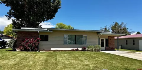 1013 S 11th St, Montrose, CO 81401