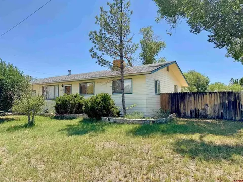 902 S Mesa Ave, Montrose, CO 81401