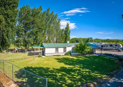 58703 Ida Rd, Olathe, CO 81425