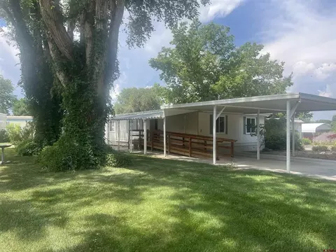 383 Hillcrest Dr #2, Montrose, CO 81401