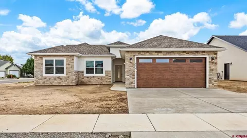 604 Carbonero Ave, Montrose, CO 81401