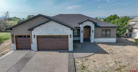 2620 Red Cliff Cir, Montrose, CO 81401