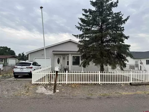 1084 Normandy Rd, Montrose, CO 81403