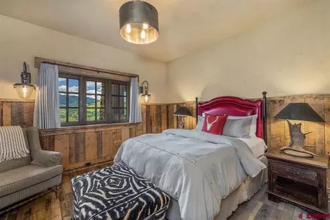 Bedroom - 23 Gray Fox Ln, Crested Butte, CO 81225 photo 4 of 7