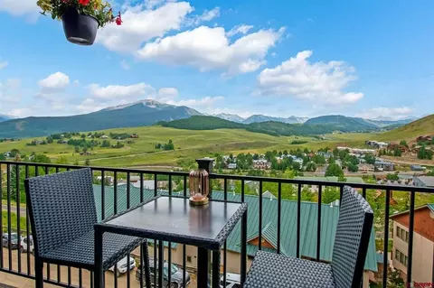 32 Hunter Hill Rd #B-204, Crested Butte, CO 81225