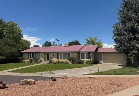 1131 S 12th St, Montrose, CO 81401