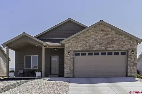 1300 Weminuche Ave, Montrose, CO 81401