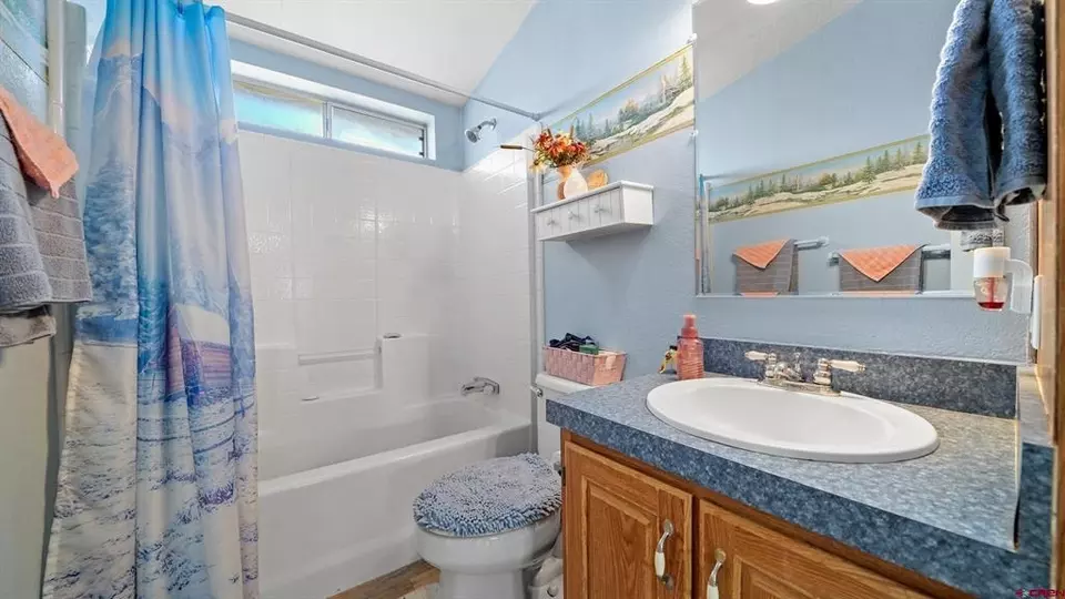 Bath - 6668 1900 Rd, Delta, CO 81416 photo 3 of 3