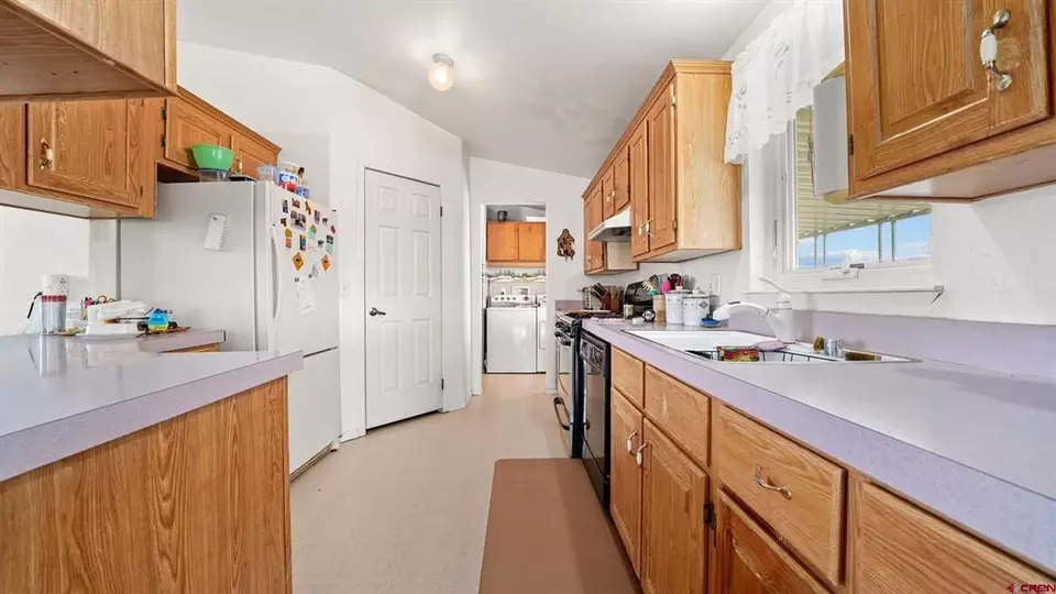 Kitchen - 6668 1900 Rd, Delta, CO 81416 photo 2 of 3