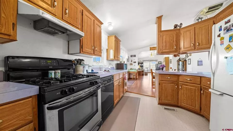 Kitchen - 6668 1900 Rd, Delta, CO 81416 photo 3 of 3