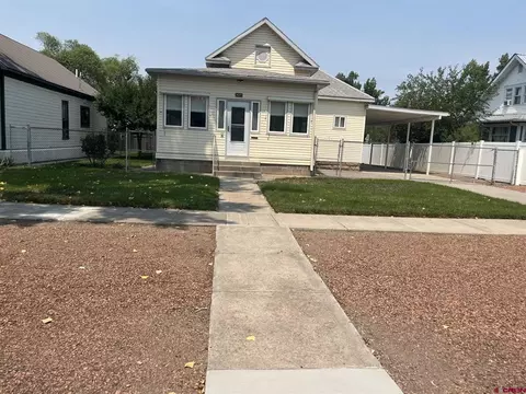 427 S 4th St, Montrose, CO 81401