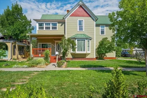 647 S 2nd St, Montrose, CO 81401