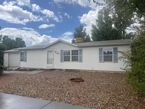 1367 Corral Dr, Montrose, CO 81401