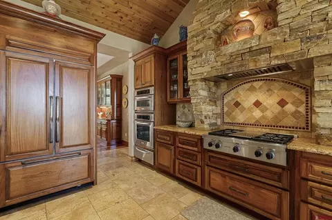 Kitchen - 1351 Durango Clfs, Durango, CO 81301 photo 3 of 5