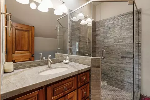 Bath - 1351 Durango Clfs, Durango, CO 81301 photo 2 of 3