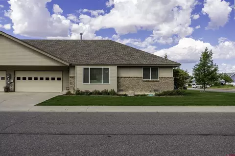 1708 Hickory Dr, Montrose, CO 81401