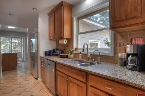 Kitchen - 1172 Ridge Rd, Durango, CO 81303 photo 2 of 4