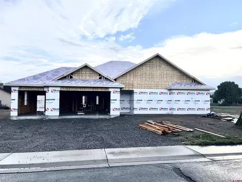 3011 Fortress Cir, Montrose, CO 81401