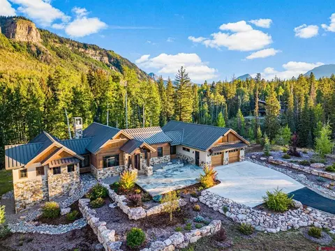 212 Two Dogs Trl, Durango, CO 81301