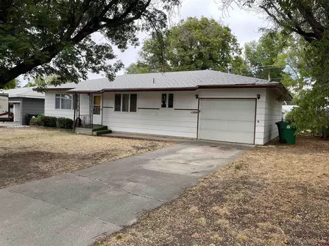 9 Aspen St, Montrose, CO 81401