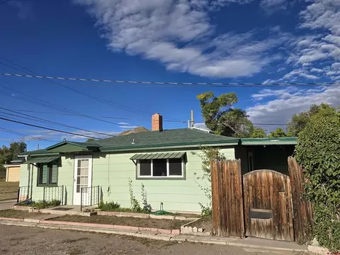 725 French St, Del Norte, CO 81132
