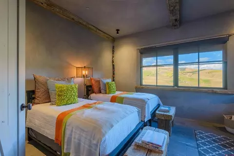 Bedroom - 702 Prospect Dr, Crested Butte, CO 81225 photo 5 of 6