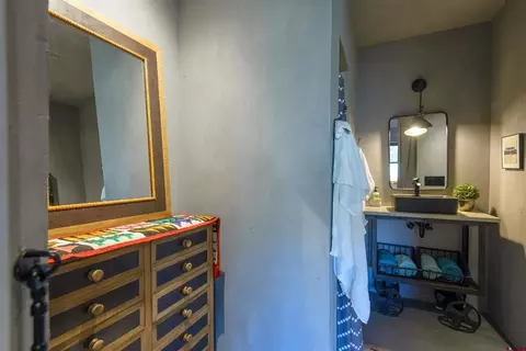 Bath - 702 Prospect Dr, Crested Butte, CO 81225 photo 3 of 5