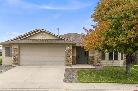 1344 Cement Creek Ave, Montrose, CO 81401